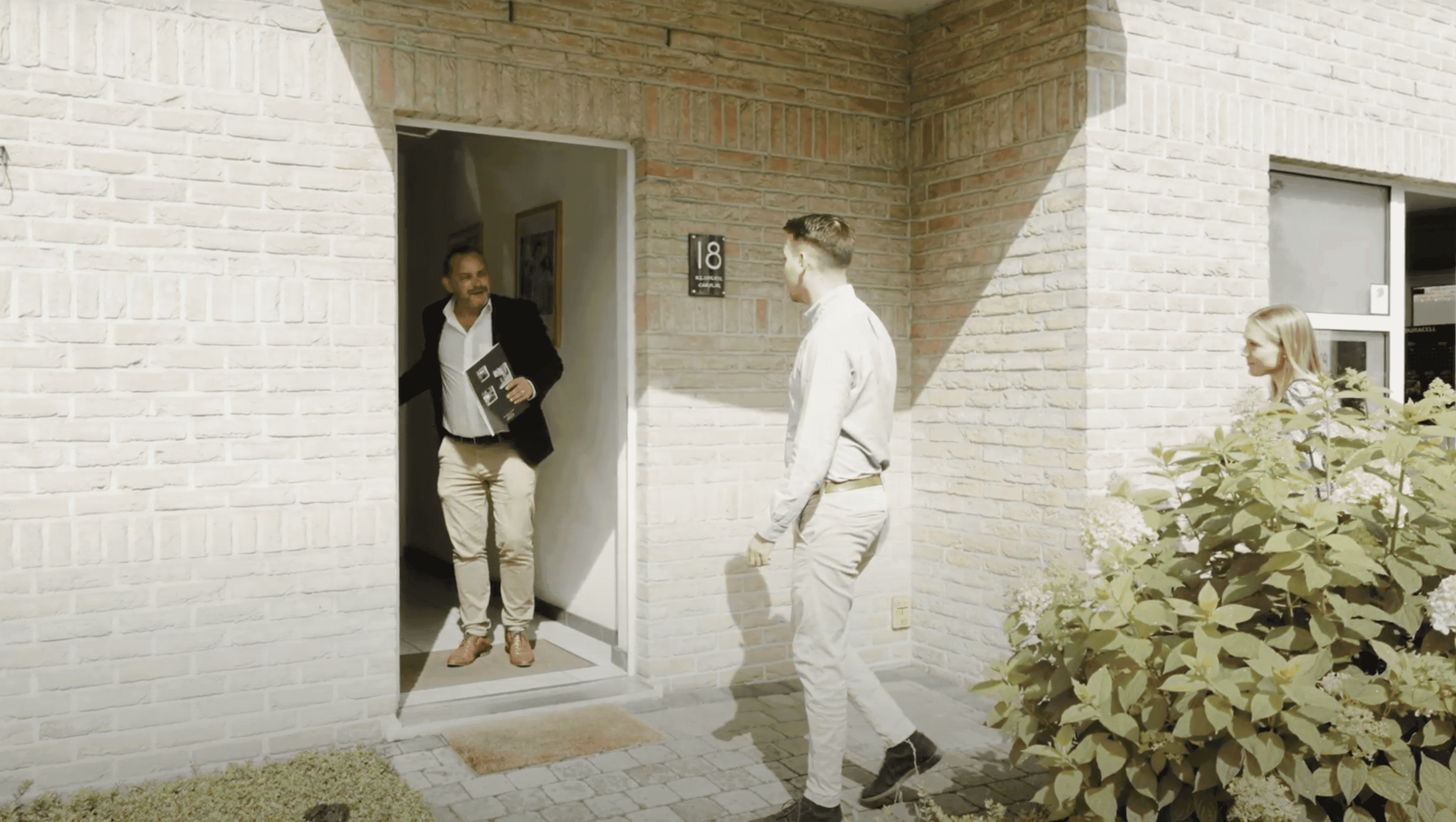 Vastgoedmakelaar aan het werk van Top Projects in Nijlen en omstreken (content by AMAI.IMMO)